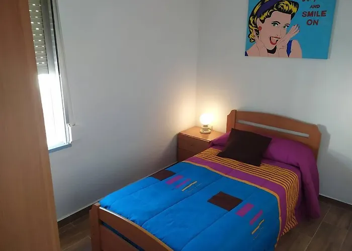 Una Llar Amb Vista A L\'Ampolla